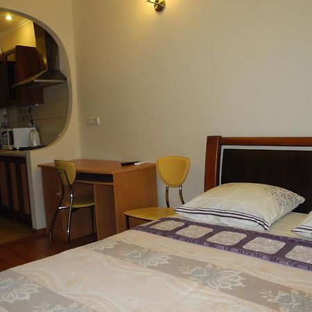 Comfortel Aparthotel Odesa Exterior photo